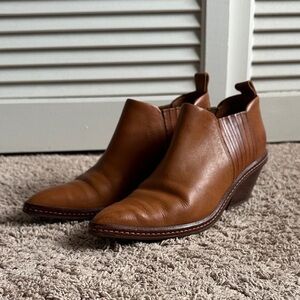 Via Spiga Tan Leather Chelsea Boots